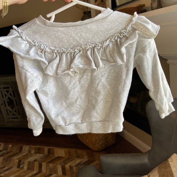 ❌SOLD❌ Grey sweater shirt with ruffle detail - Picture 3 of 5